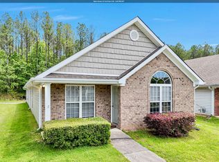 1278 Village Trl, Calera, AL 35040