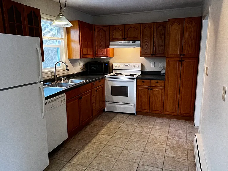 1610 Greenland Rd — Photo 9