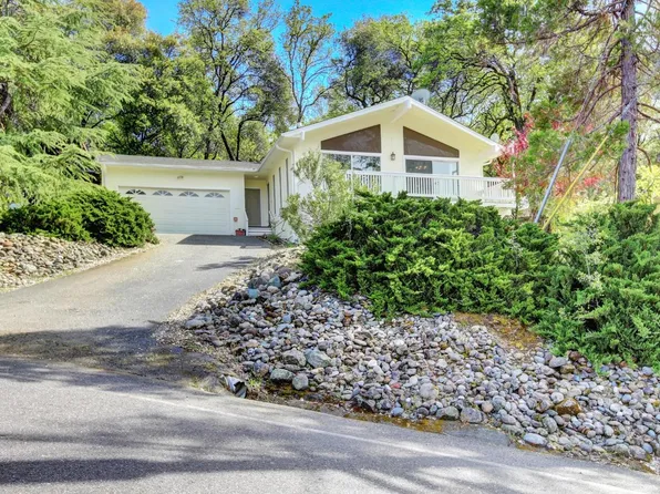17873 Huckleberry Dr, Penn Valley, CA 95946