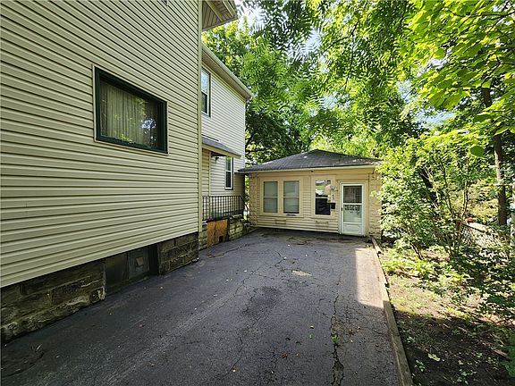 2nd image of 408 E Garfield Ave