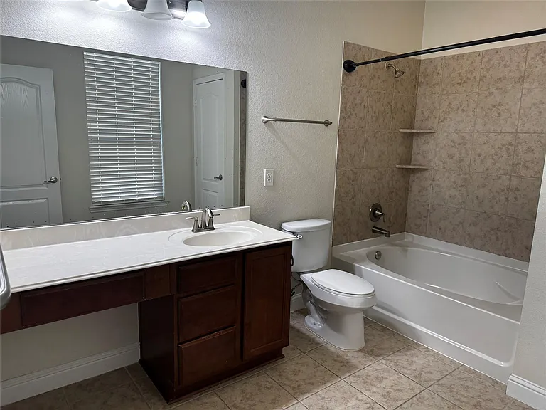 15414 Paloma Crossing Ct — Photo 17