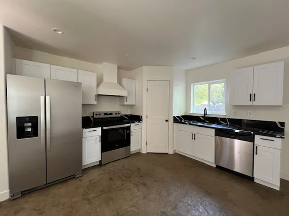 205 W 20th St, Chico, CA 95928