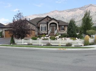 1076 W Mountain Orchard Dr, Pleasant View, UT 84414
