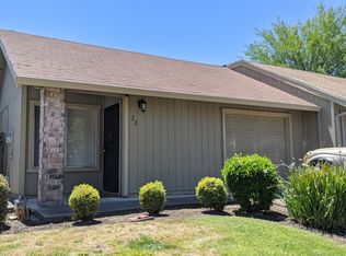 22 Quasar Cir, Sacramento, CA