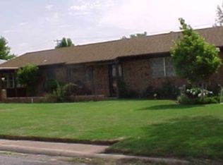 820 S Santa Fe St, Mooreland, OK 73852