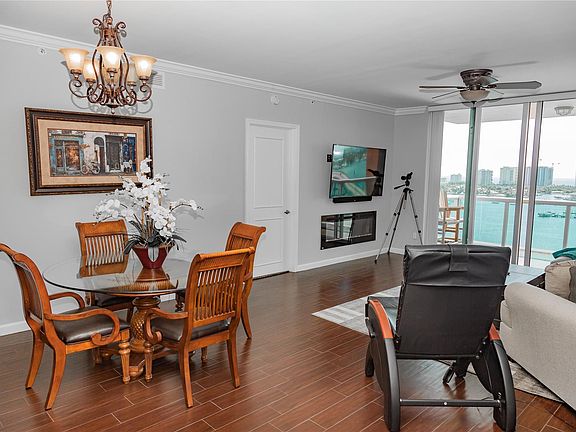 4th image of 2640 Lake Shore Drive #1410