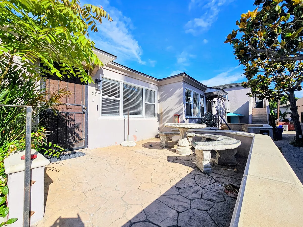 Building Photo - 1035 Diamond St #1035