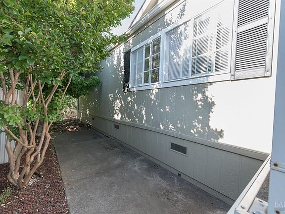 3rd image of 218 Bluejay Drive