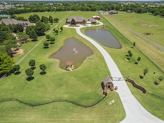 2nd image of 14400 Thornhill Dr