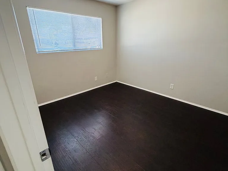 9242 Park St — Photo 10