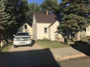 811 5th St SW, Minot, ND 58701