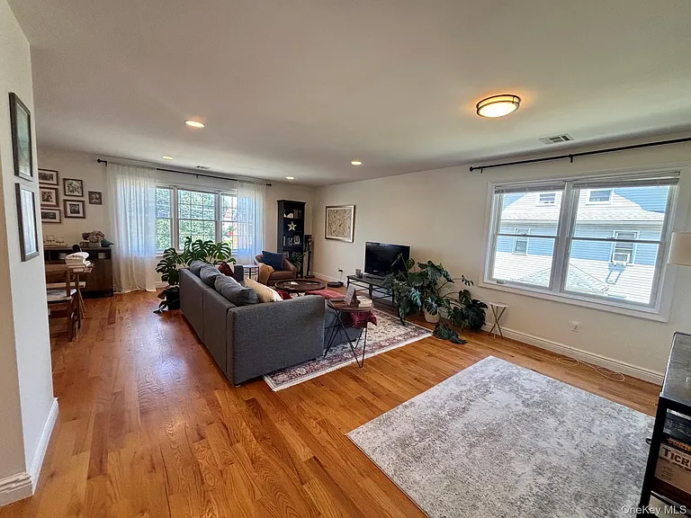 189 Jefferson Ave #2 — Photo 7