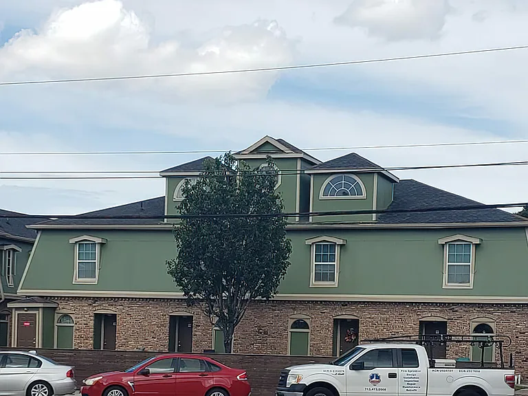1500 Strawberry Rd — Photo 4