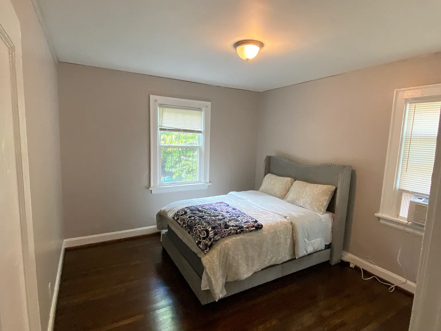 1 bed, 900 sqft, $1,195 — Photo 3
