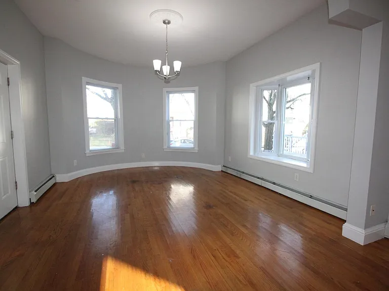 83 Devon St #1 — Photo 6