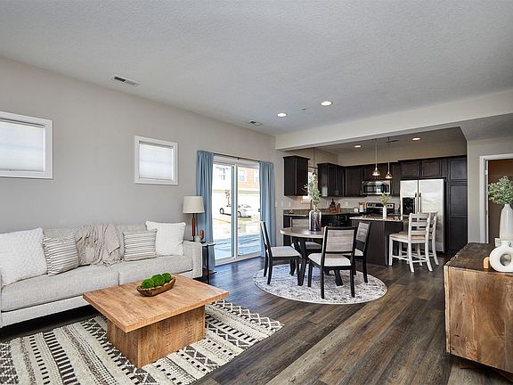 4th image of 3501 SE Independence Ct