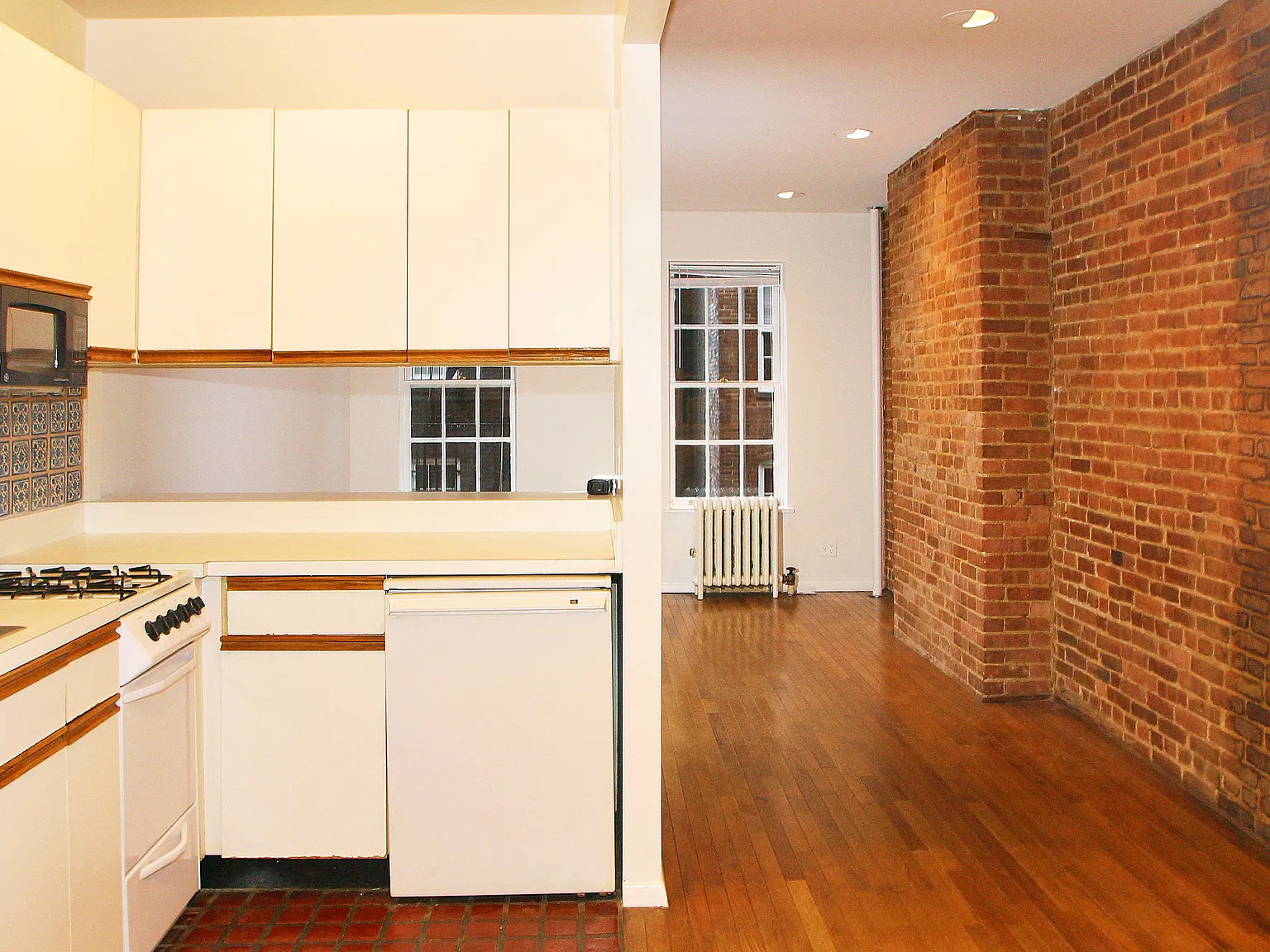 309 East 81st Street — Photo 2
