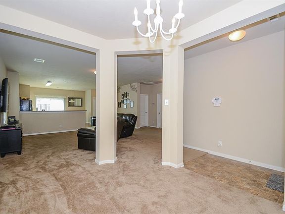 With a generous living space and stylish finishes, you'll enjoy a picture-perfect setting for relaxing and entertaining.