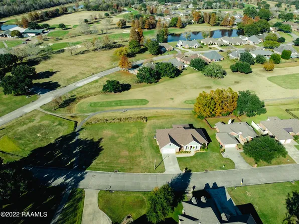 Hummingbird Ln, New Iberia, LA 70560