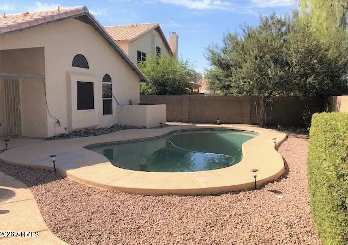 3 bed, 2.0 bath, 1655 sqft, $2,795 — Photo 3