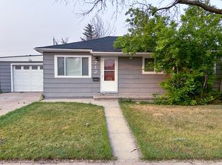 712 Lyon St, Laramie, WY 82072