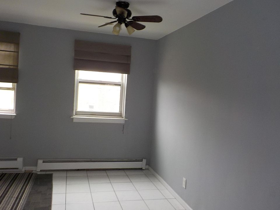 1st image of 24711 77th Cres Floor 2