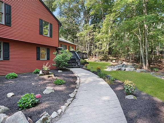 4th image of 690 Major Potter Rd