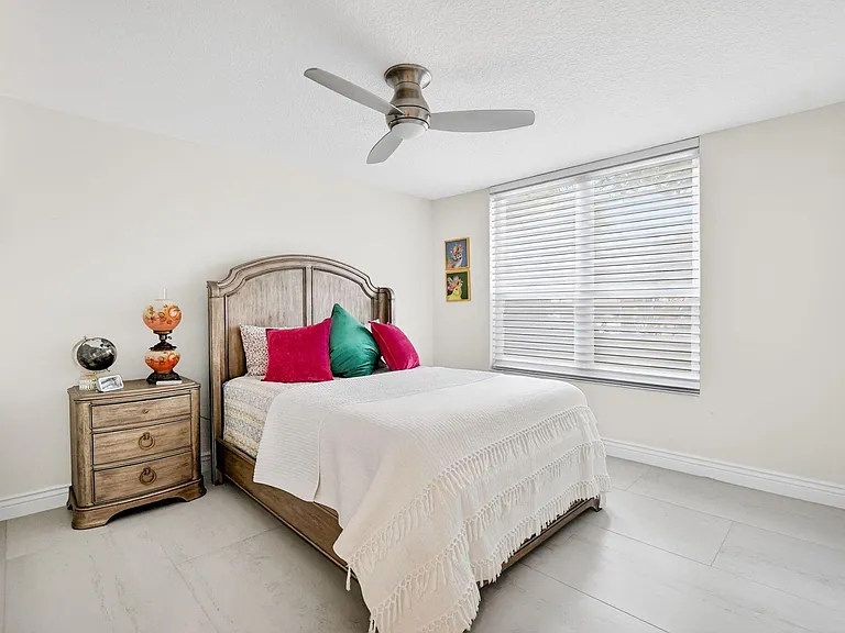 7233 Promenade Dr #101 — Photo 47