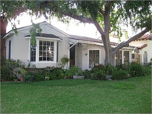 2nd image of 3307 Castera Ave