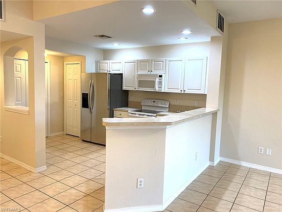5th image of 3511 Milan Dr APT 104