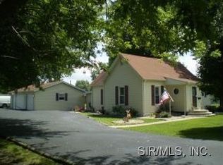 524 Alaska St, Staunton, IL 62088