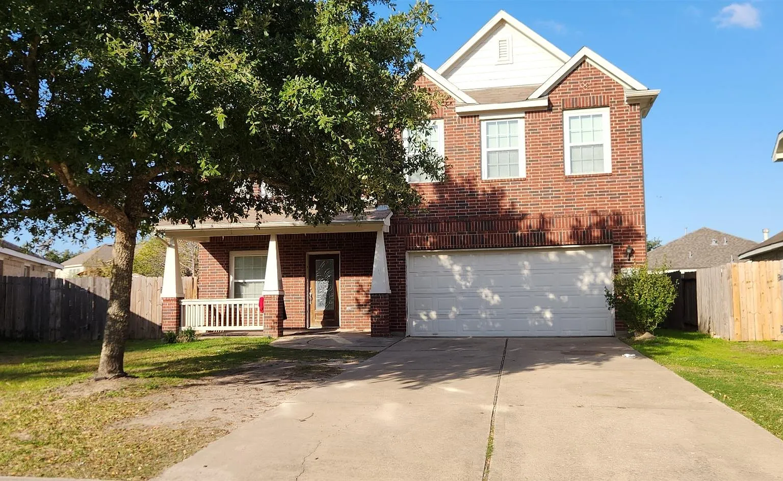 4 bed, 2.5 bath, 2421 sqft, $2,450 — Photo 1