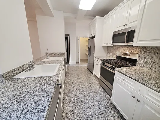 Rented by Rachel Realty | media 15