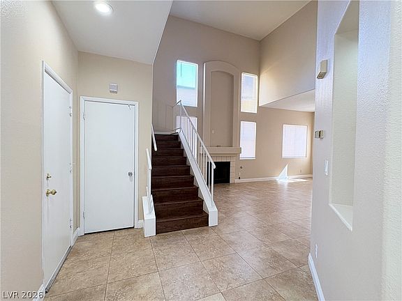 3rd image of 6541 Castor Tree Way