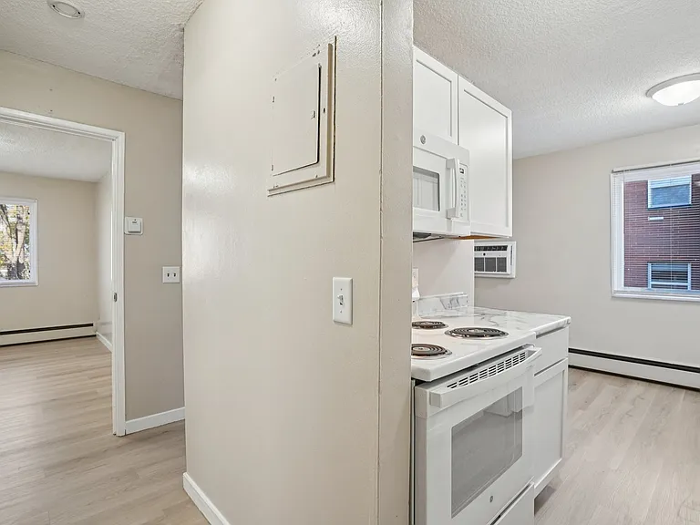 Keller Flats — Photo 48
