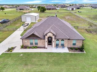 116 High Country Rd, Decatur, TX 76234