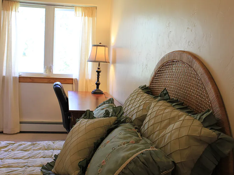 128 Old County Ln — Photo 1