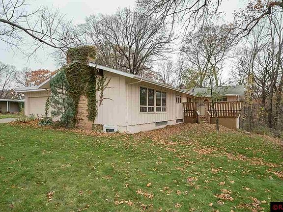 2nd image of 132 W Glencrest Dr