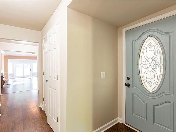 5th image of 120 Covenant Ct