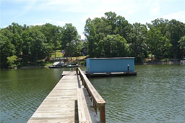2nd image of 150 Montclair Dr