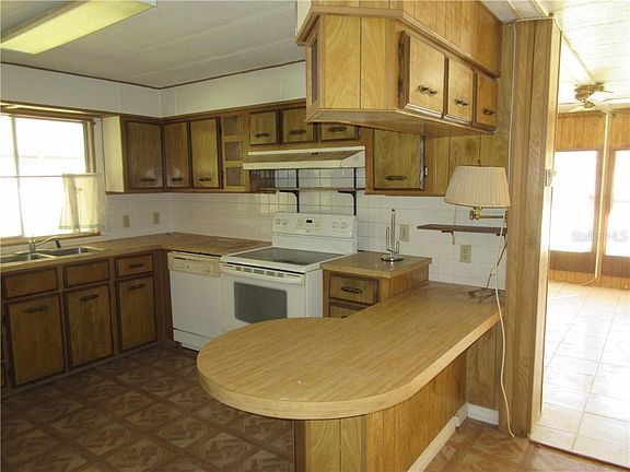 3rd image of 30141 Lynne Dr