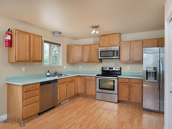 4th image of 303 Pearl Dr