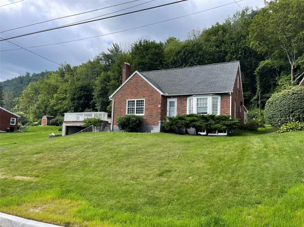 29 Sunrise Dr, Binghamton, NY 13905