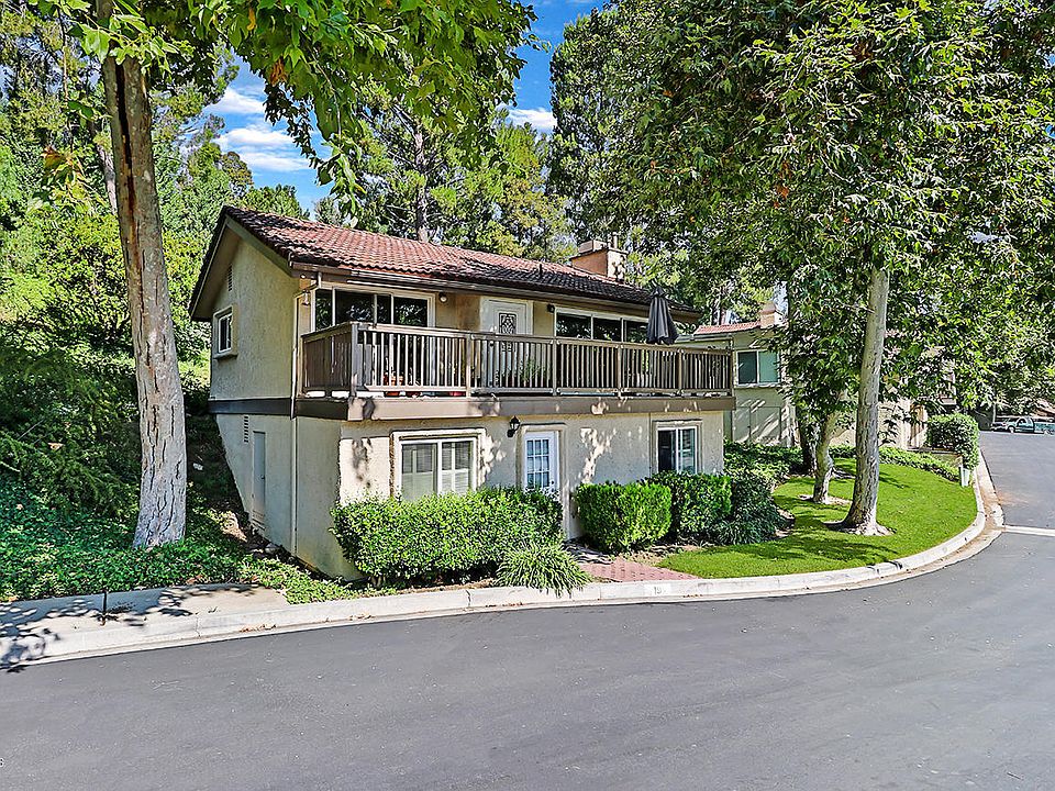 1st image of 19 Meadowlark Ln