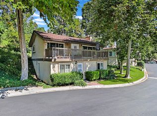 19 Meadowlark Ln, Oak Park, CA 91377