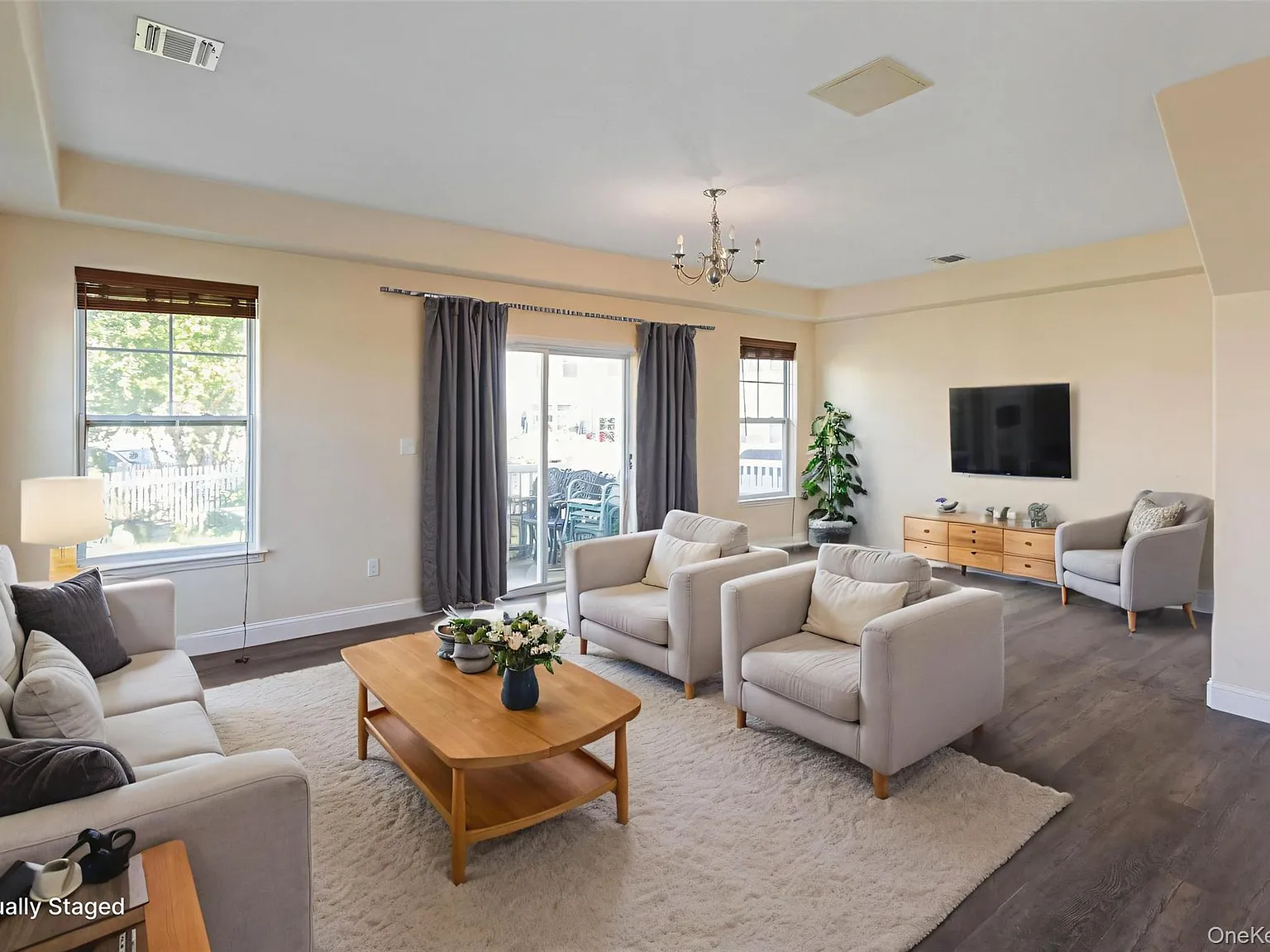 2 bed, 1.5 bath, 1250 sqft, $3,000 — Photo 3