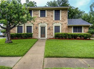 8022 Green Devon Dr, Houston, TX 77095