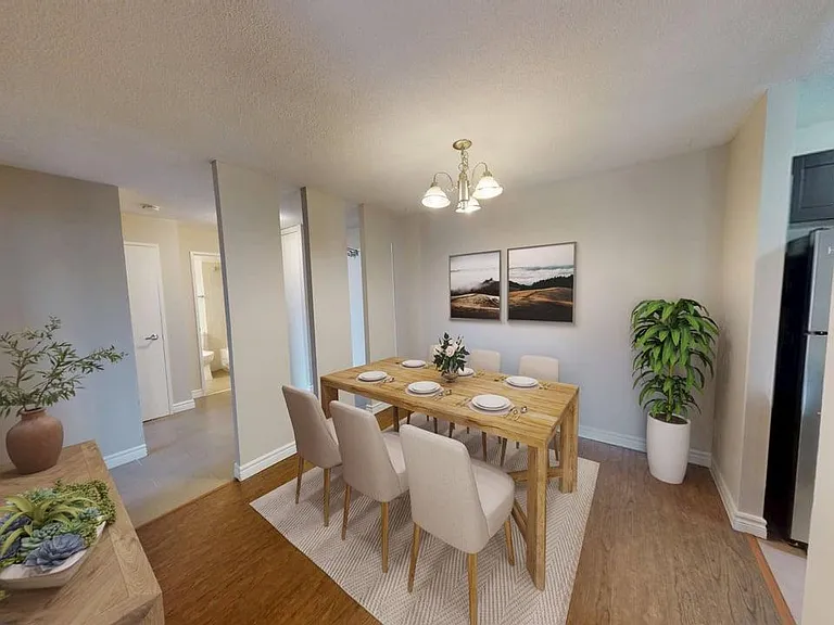 2470 Southvale Cres — Photo 84