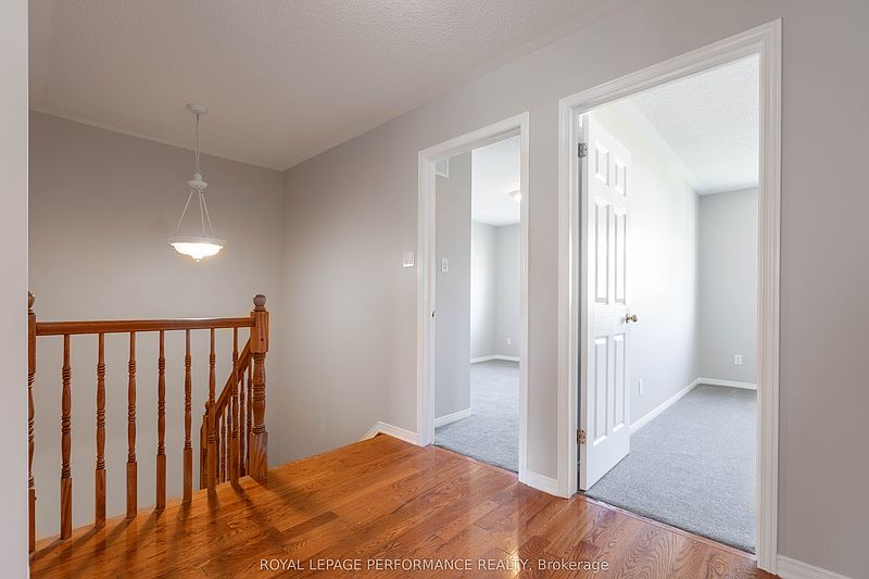 Ottawa House for rent - 3 Bedrooms — photo 16