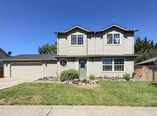 1157 Wedgewood Dr, Central Pt, OR 97502